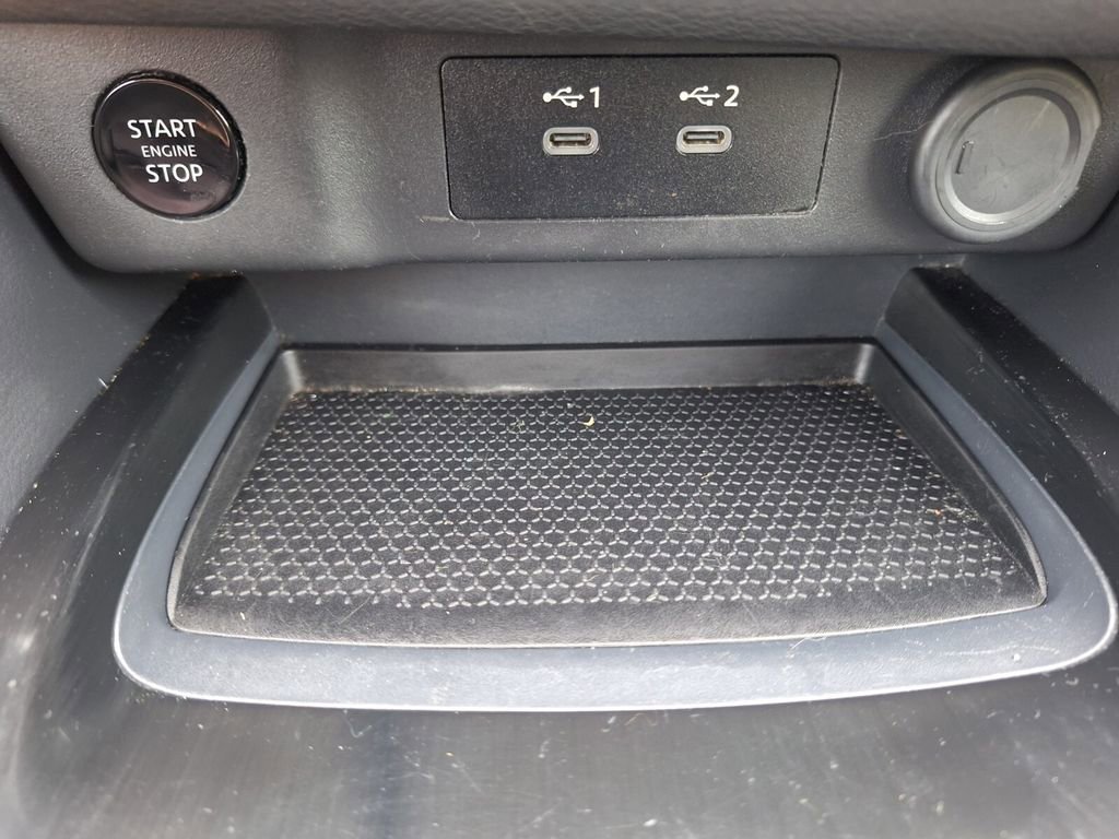 Used 2024 Nissan Rogue S image 17