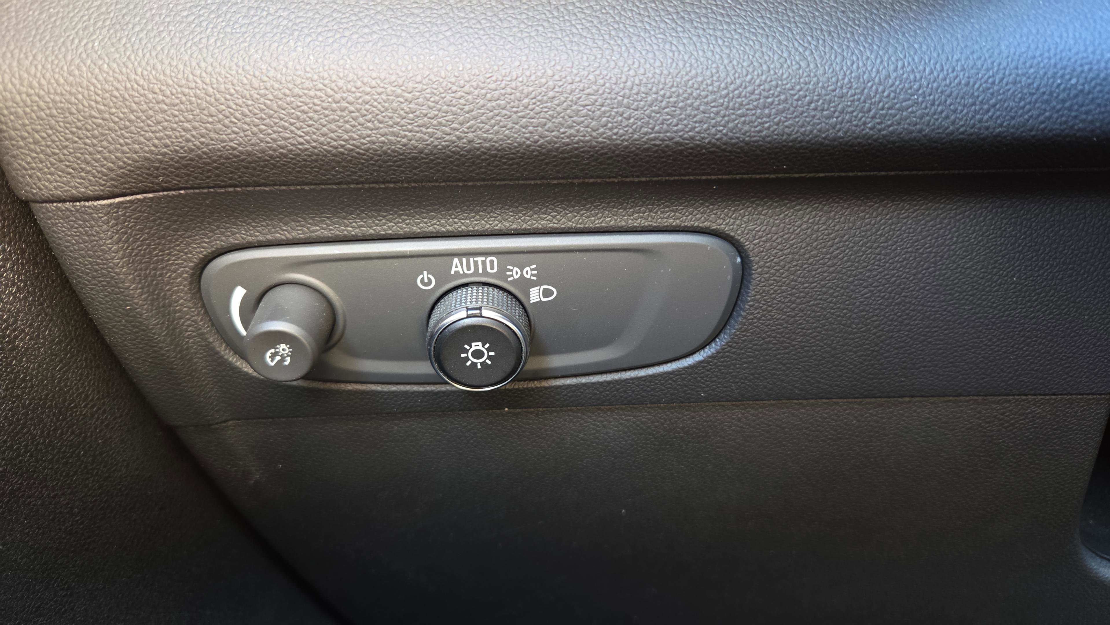 Used 2022 Buick Envision Preferred image 29