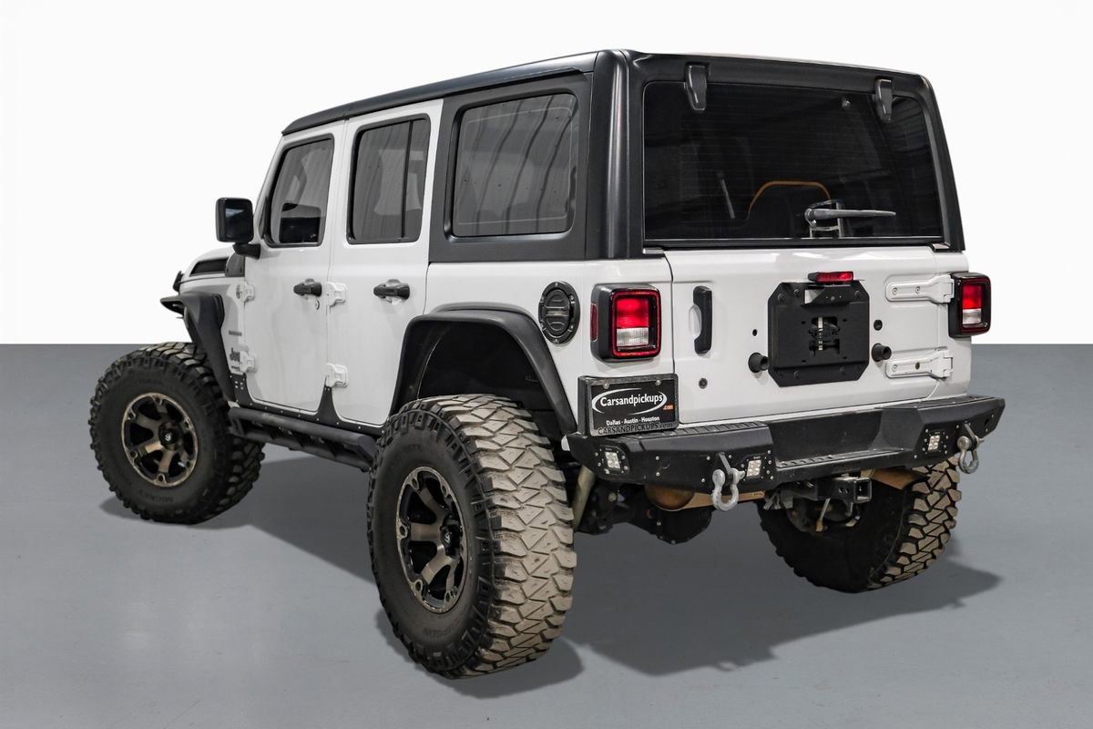 Used 2018 Jeep Wrangler Unlimited Sahara image 8