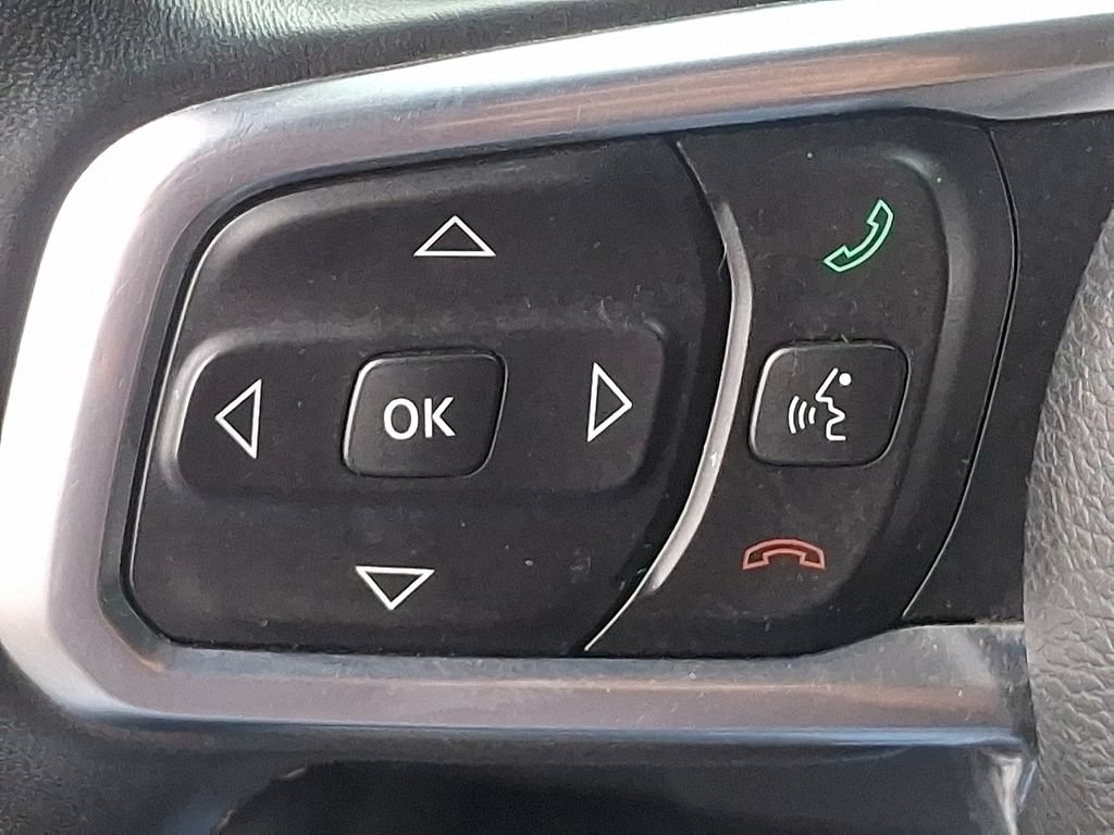 Used 2018 Jeep Wrangler Unlimited Sahara w/ Cold Weather Group AWD/4WD image 21