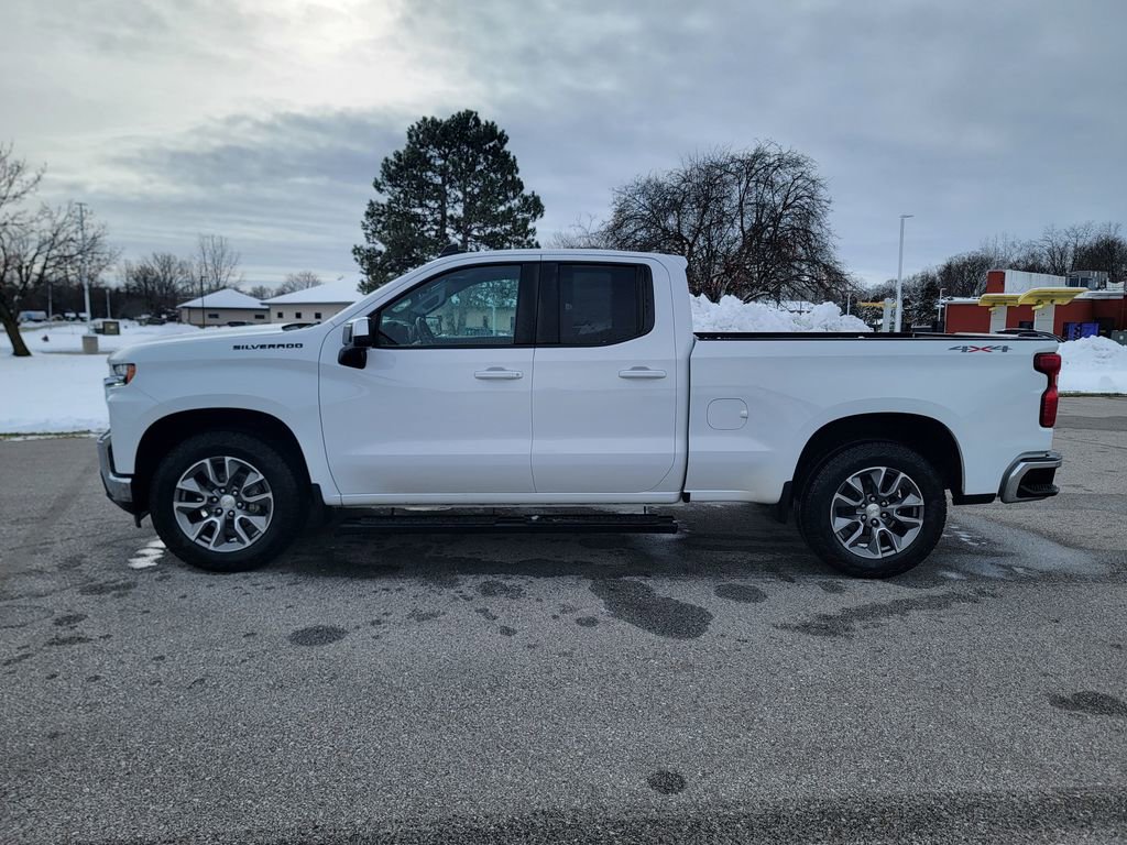 Used 2022 Chevrolet Silverado 1500 LT w/ Bed Protection Package image 10