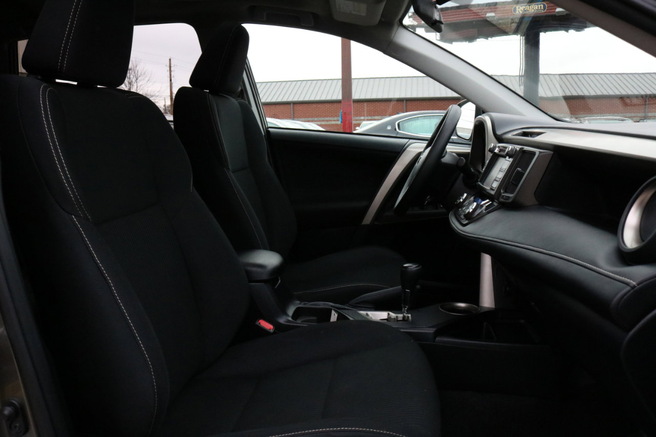 Used 2015 Toyota RAV4 XLE image 43
