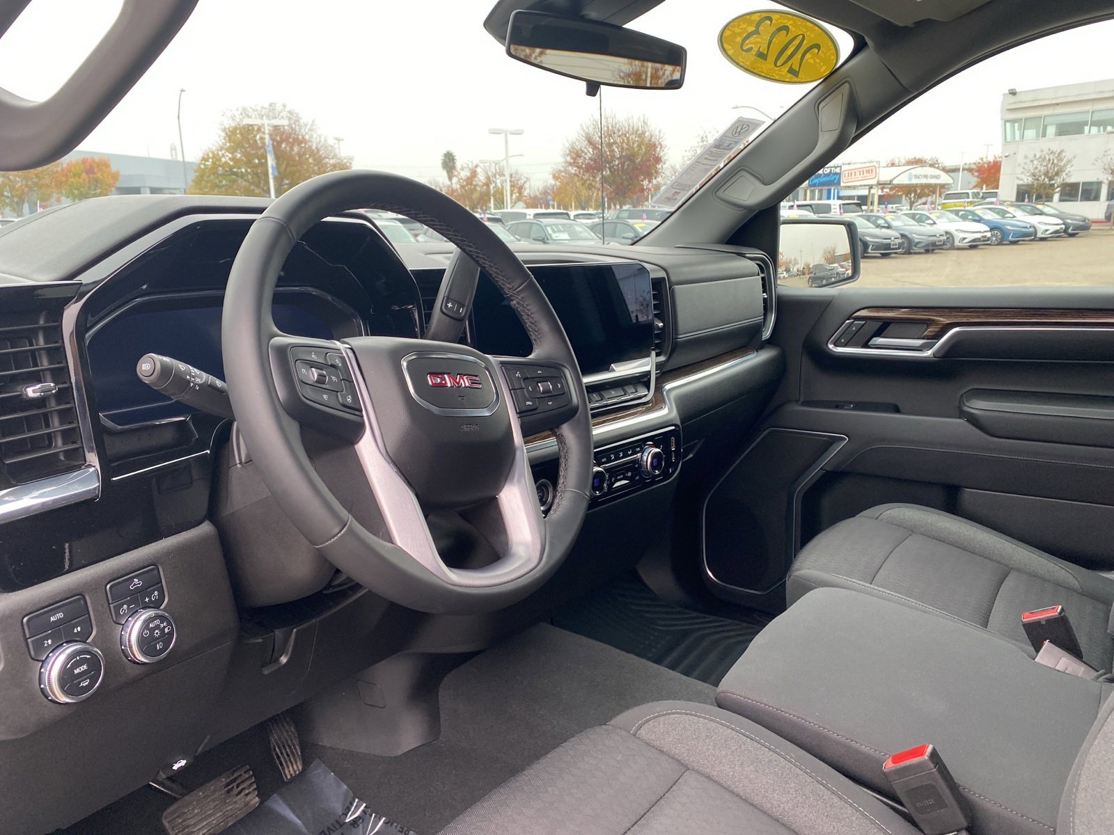 Used 2023 GMC Sierra 1500 Elevation image 9