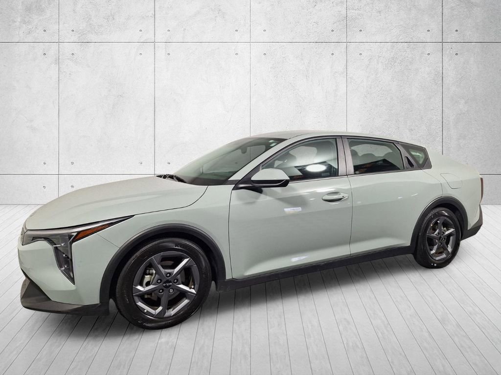 Used 2025 Kia K4 FWD video 1