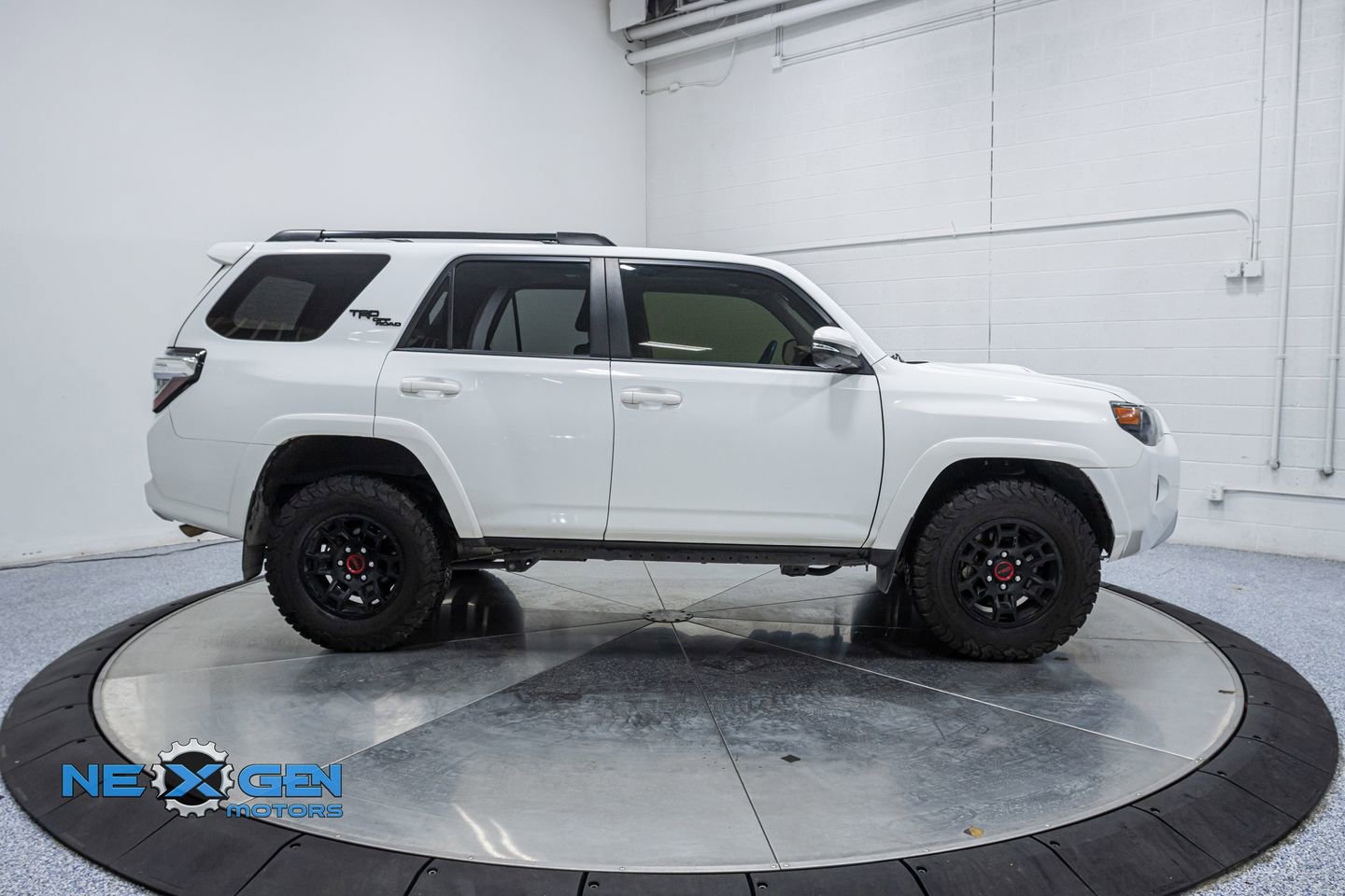 Used 2023 Toyota 4Runner TRD Off-Road Premium w/ Moonroof Package image 8