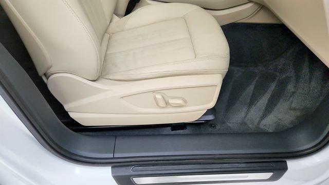 Used 2018 Audi Q5 2.0T Premium Plus w/ Premium Plus Package AWD/4WD image 39
