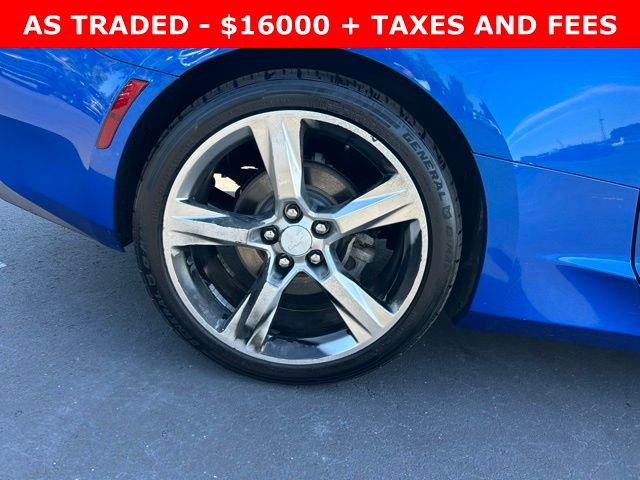 Used 2016 Chevrolet Camaro LT w/ Technology Package RWD image 7
