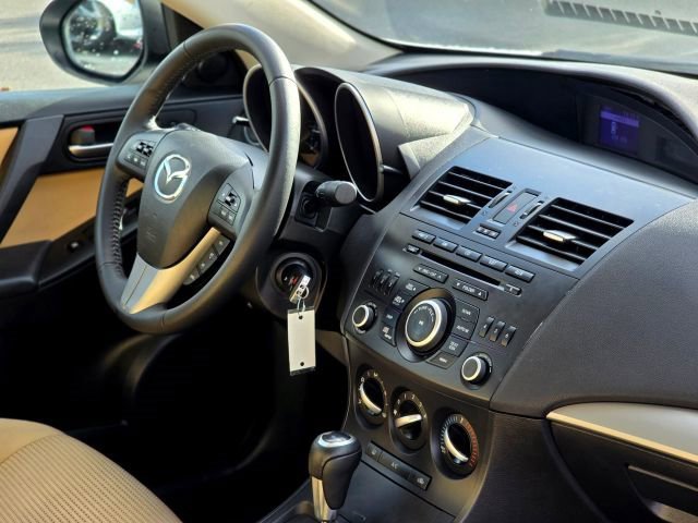 Used 2012 MAZDA MAZDA3 i Touring image 17