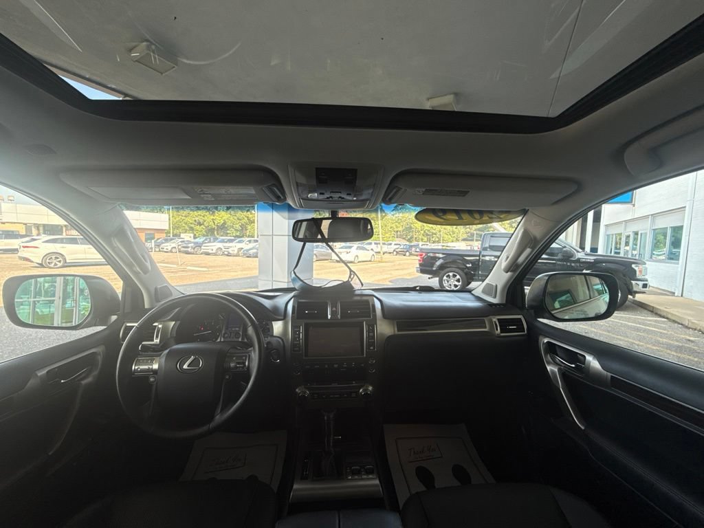Used 2019 Lexus GX 460 w/ Navigation Package AWD/4WD image 17