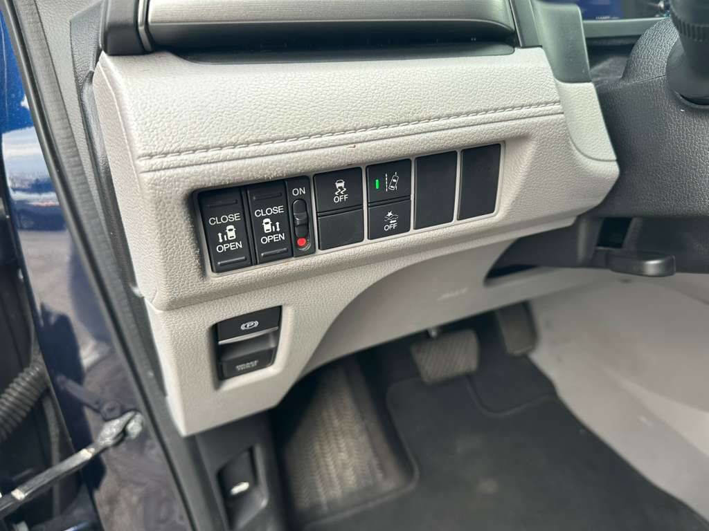 Used 2019 Honda Odyssey EX image 18