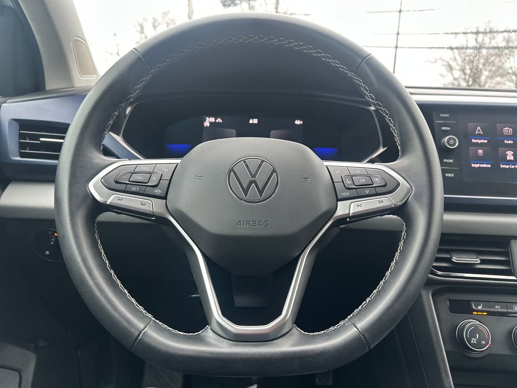 Used 2022 Volkswagen Taos SE image 7