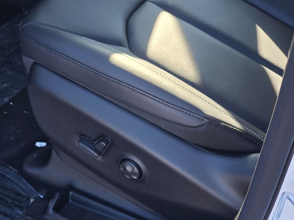 New 2026 Chrysler Voyager LX image 19