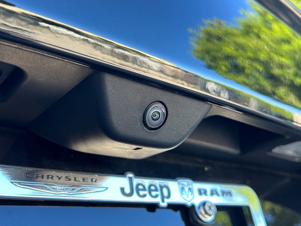 Certified 2025 Jeep Grand Cherokee Limited RWD image 35