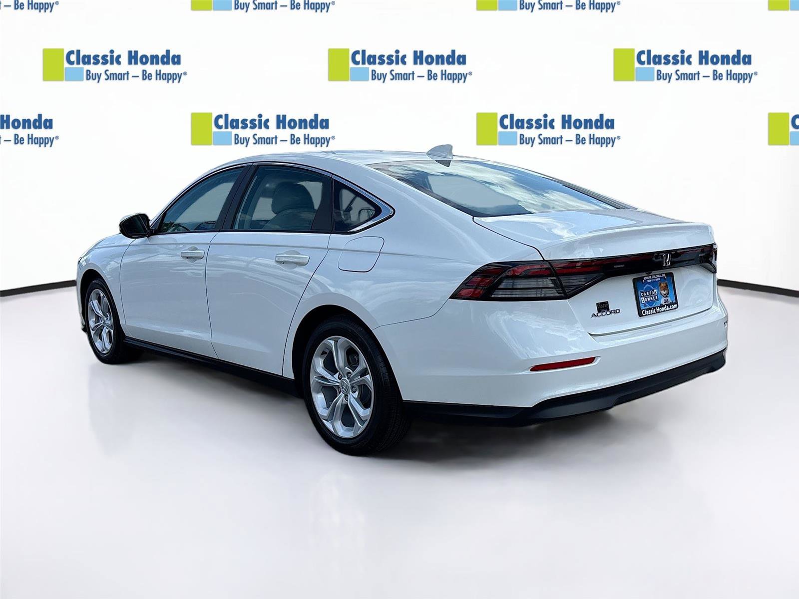 Certified 2025 Honda Accord LX image 5