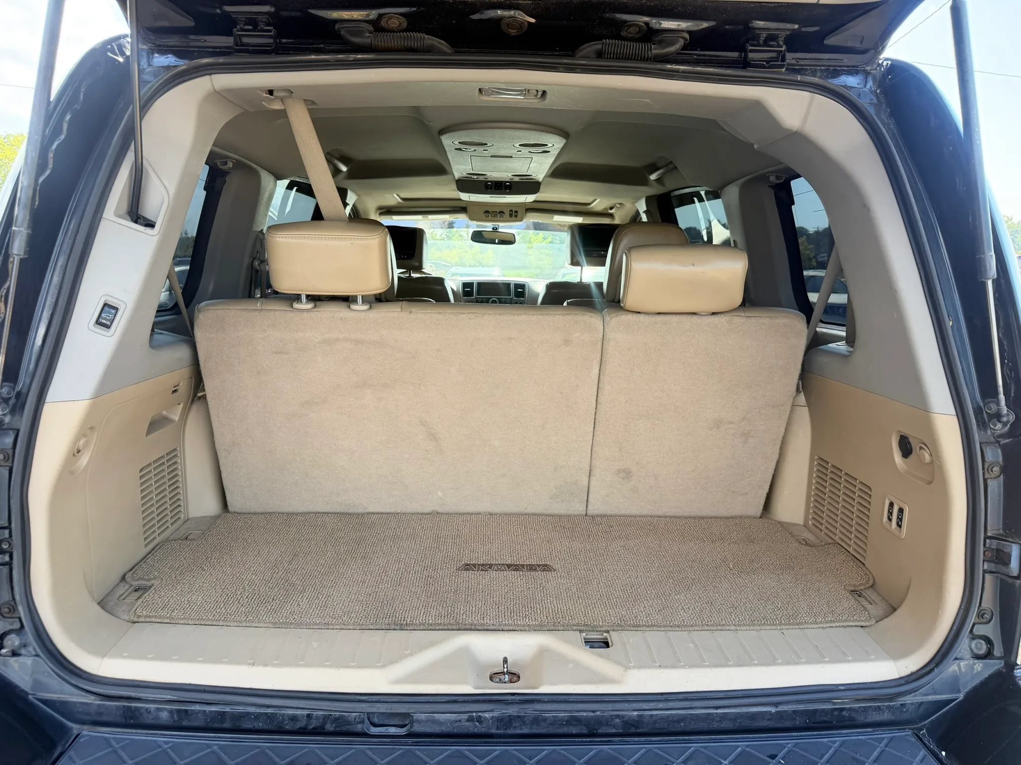 Used 2015 Nissan Armada Platinum w/ 2nd Row Captain Seat Package AWD/4WD image 25