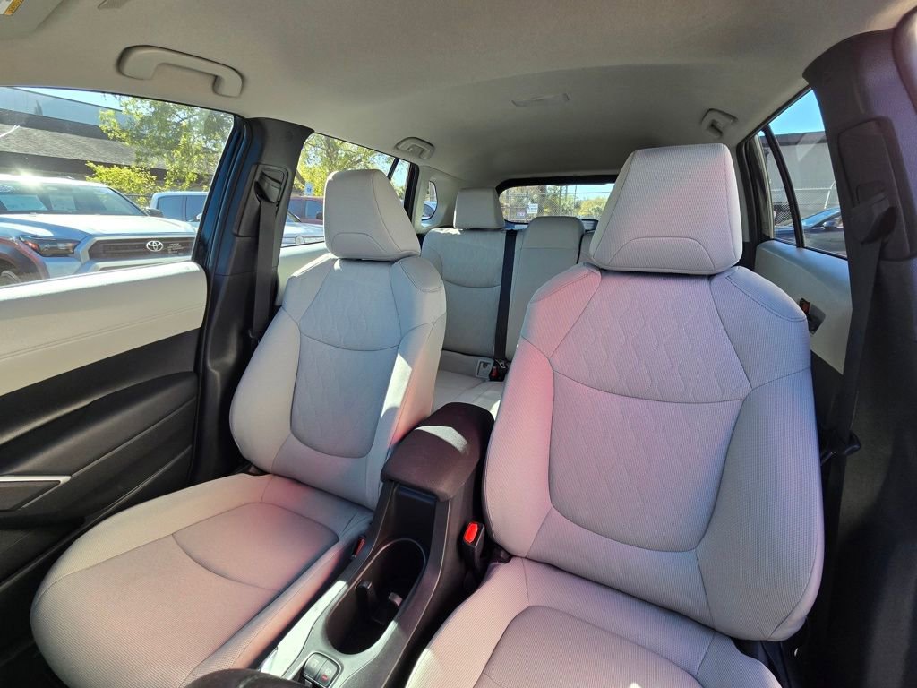 Used 2024 Toyota Corolla Cross L image 23