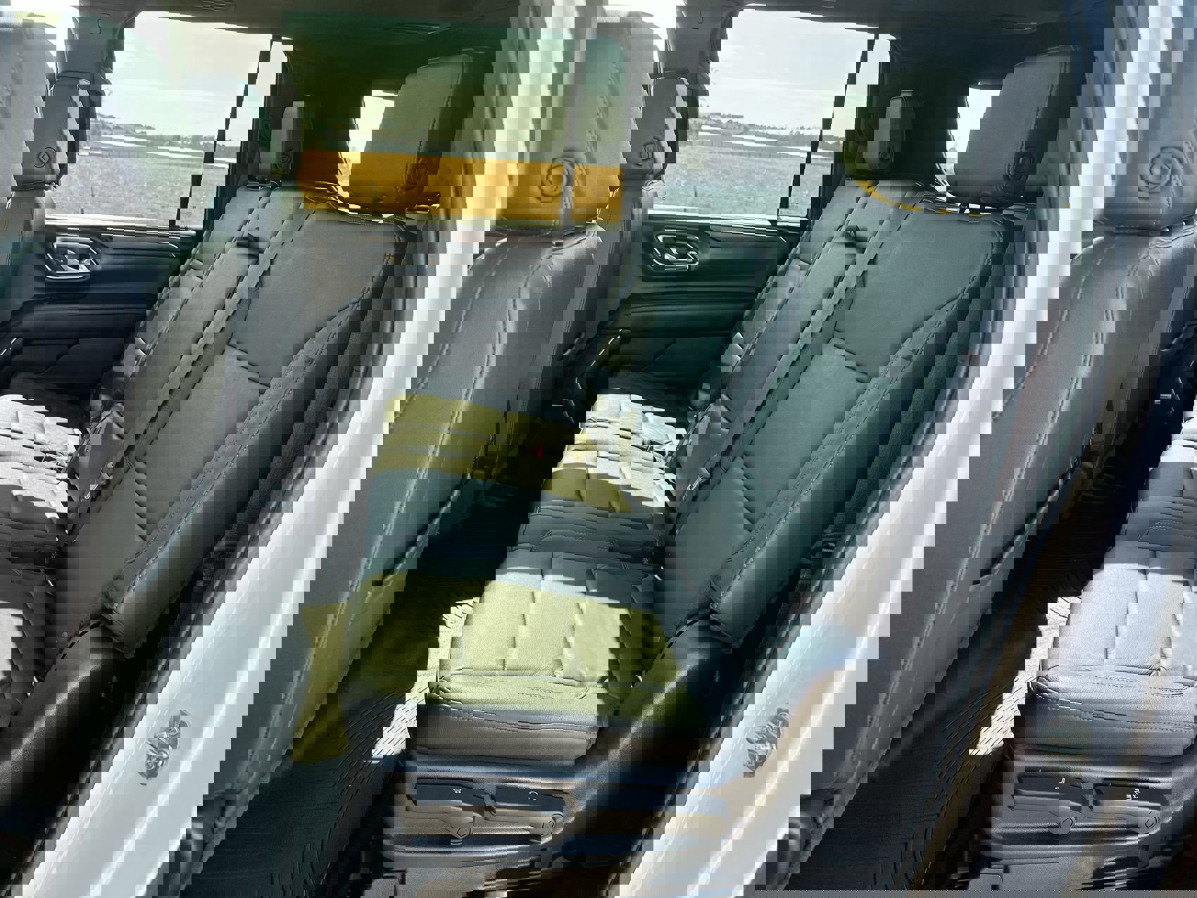 Used 2021 Chevrolet Suburban Z71 w/ Z71 Off-Road Package image 21