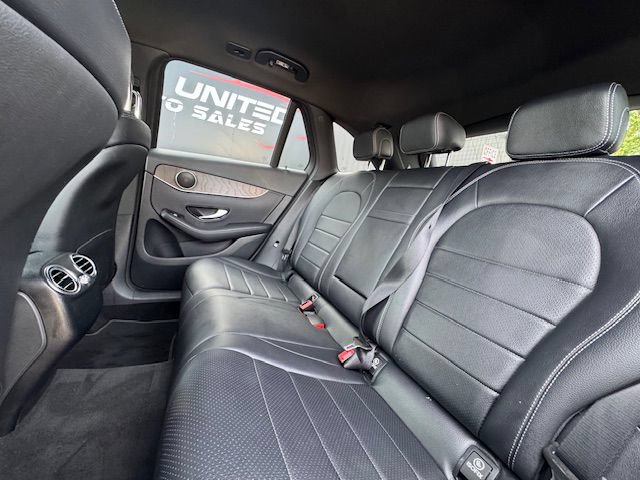 Used 2017 Mercedes-Benz GLC 300 4MATIC image 15