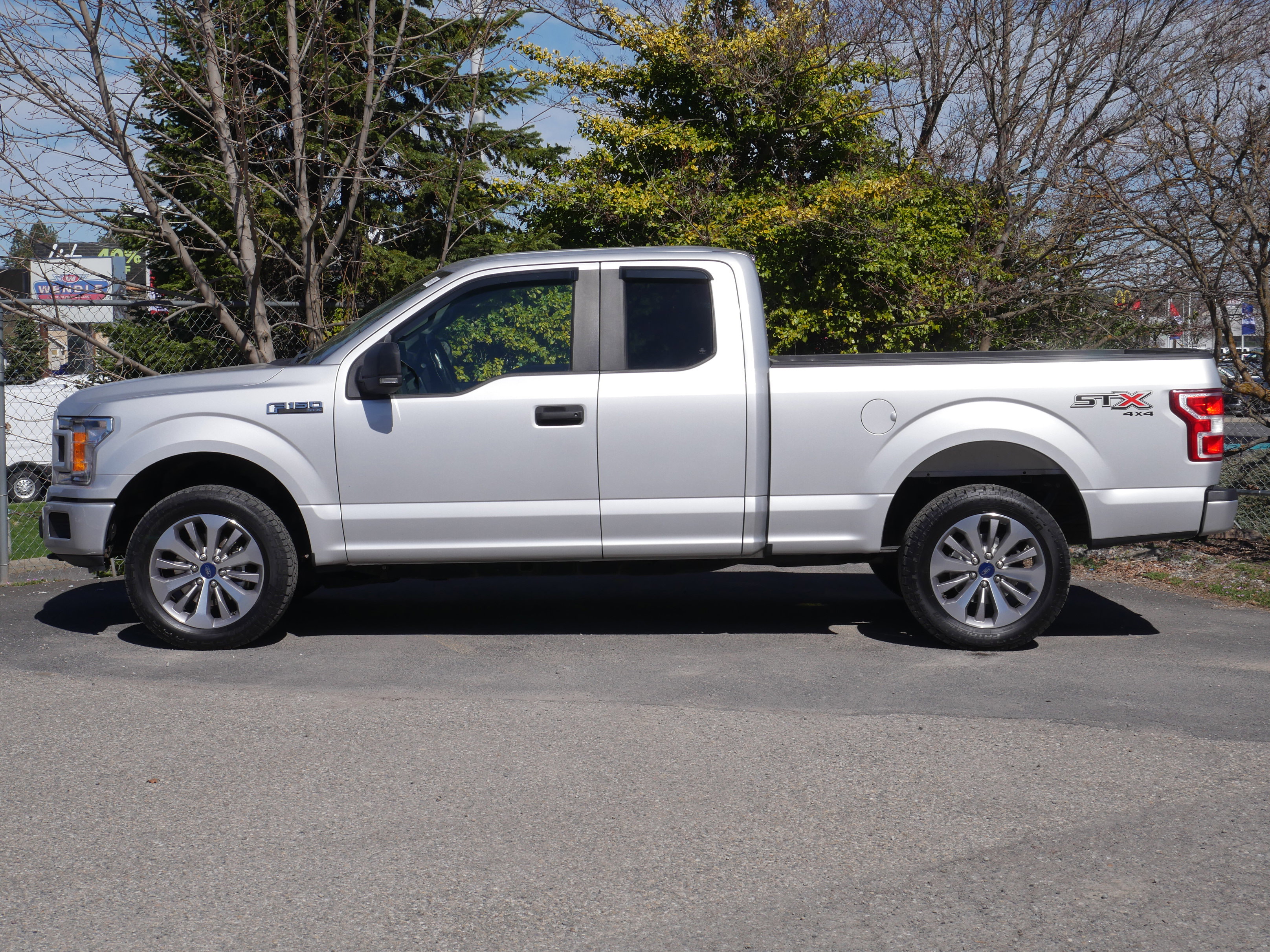 Used 2018 Ford F150 XL w/ Equipment Group 101A Mid AWD/4WD image 15