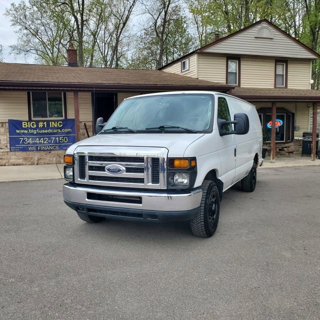 Used 2014 Ford E-150 and Econoline 150 Extended w/ Interior Upgrade Package image 1