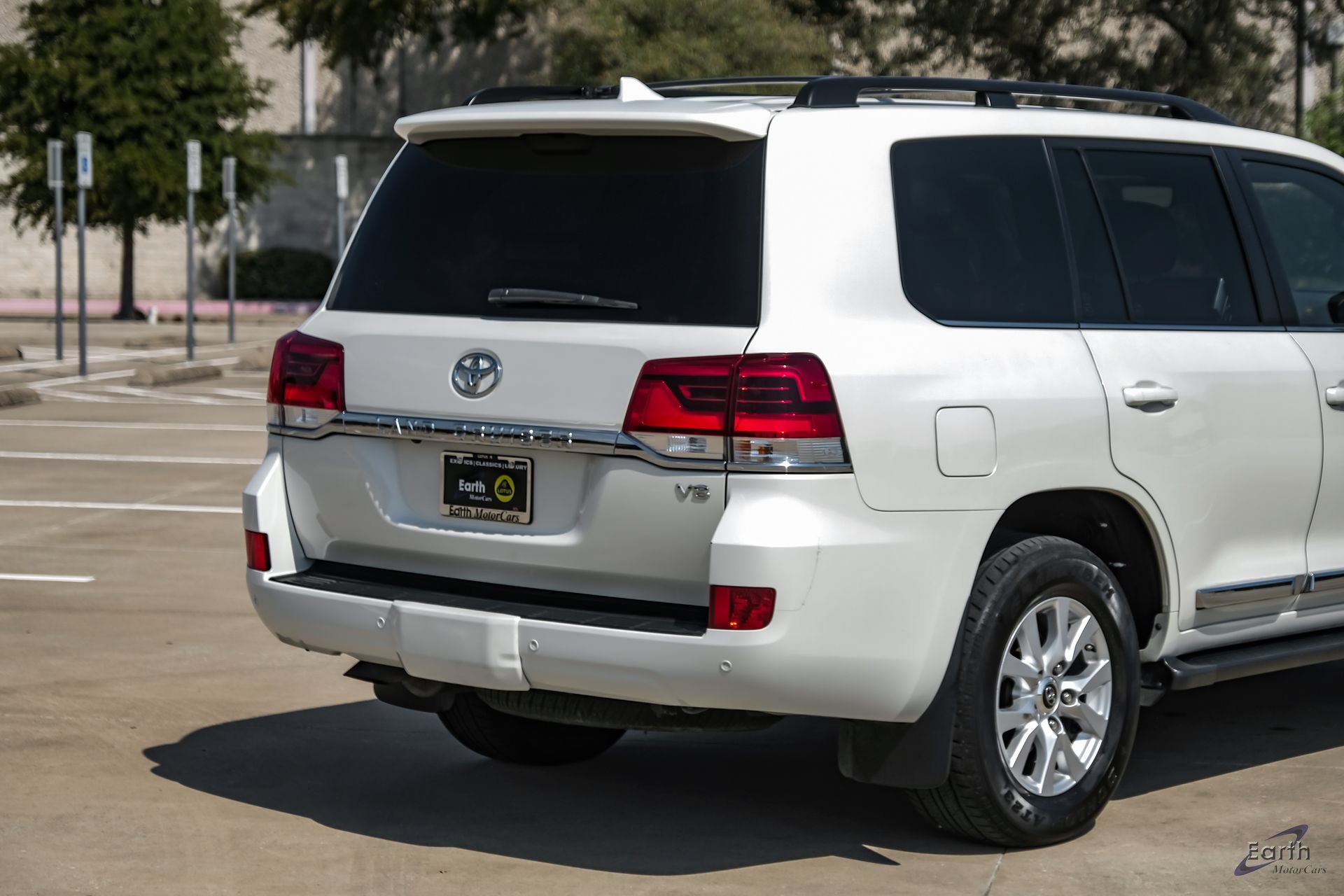 Used 2020 Toyota Land Cruiser AWD/4WD image 18