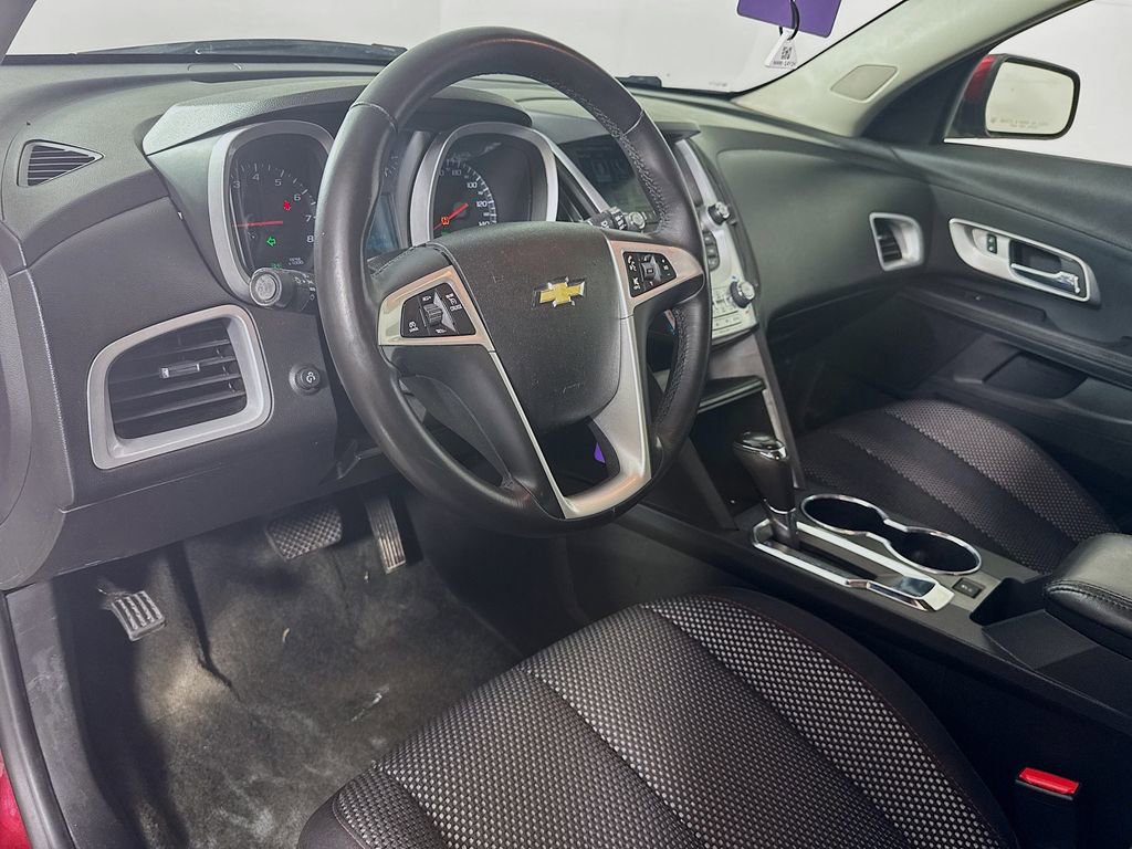 Used 2017 Chevrolet Equinox LT w/ Convenience Package image 9