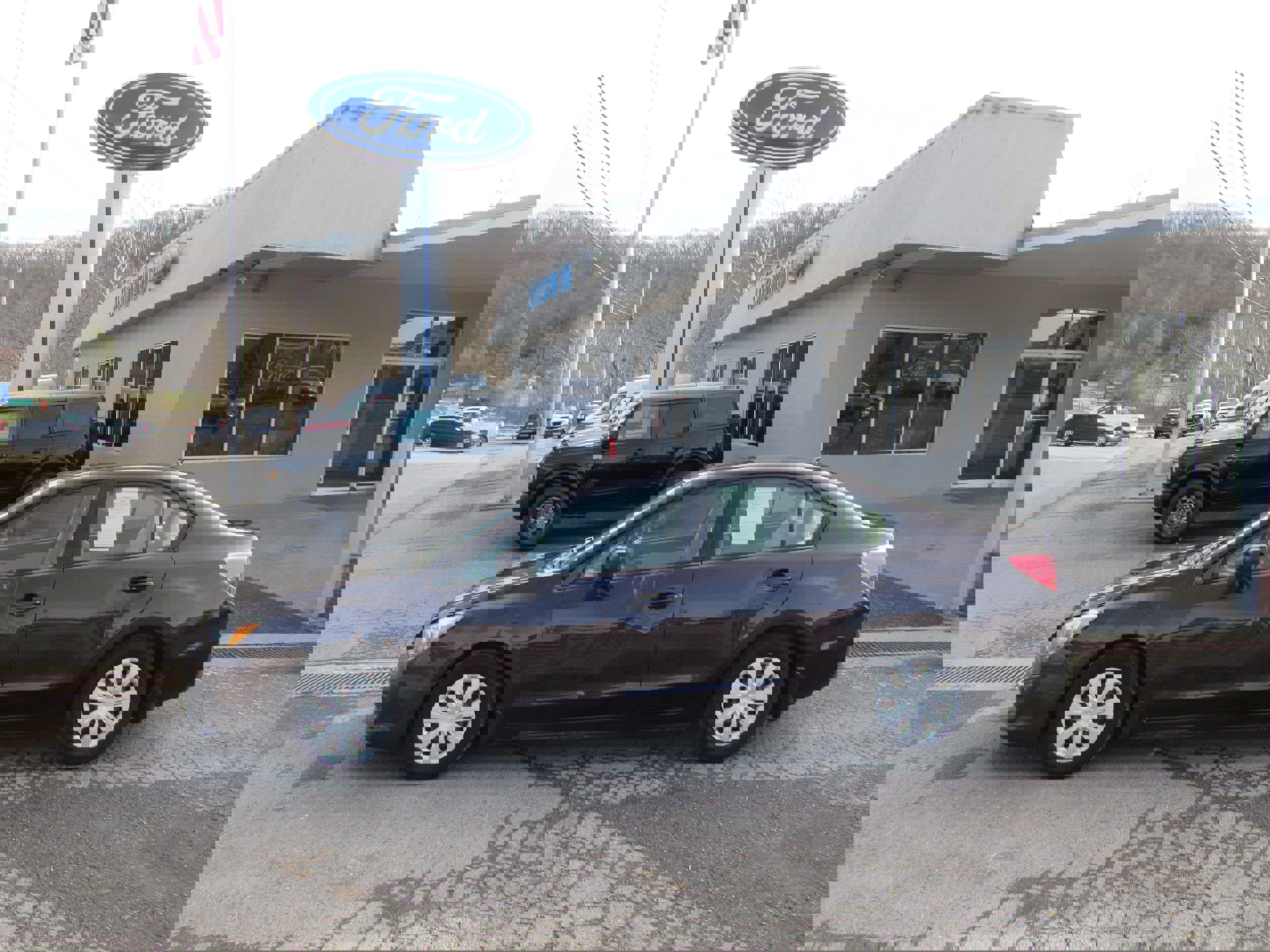 Used 2013 Subaru Impreza 2.0i image 2