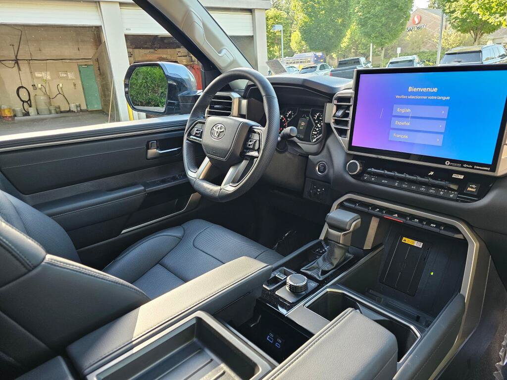 Used 2023 Toyota Tundra Limited w/ Power Package AWD/4WD image 10