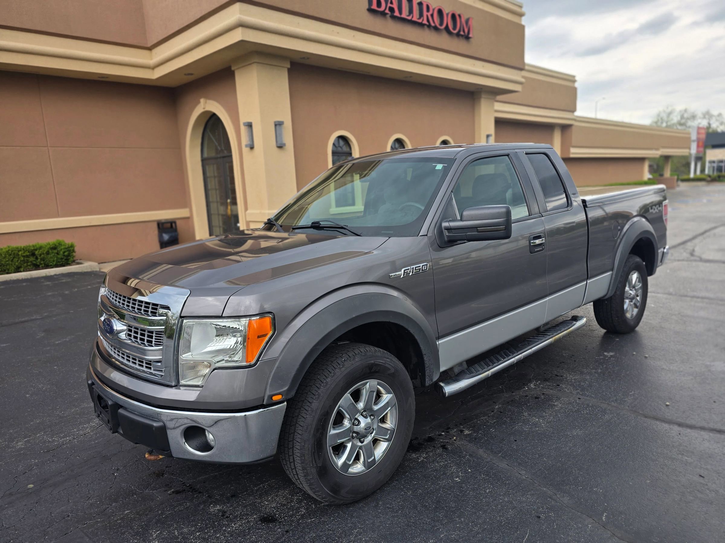 Used 2013 Ford F150 XLT w/ XLT Chrome Pkg AWD/4WD image 3