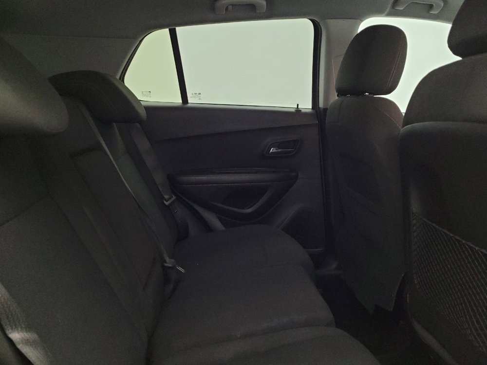 Used 2021 Chevrolet Trax LS w/ Tint and Cruise Package FWD image 19