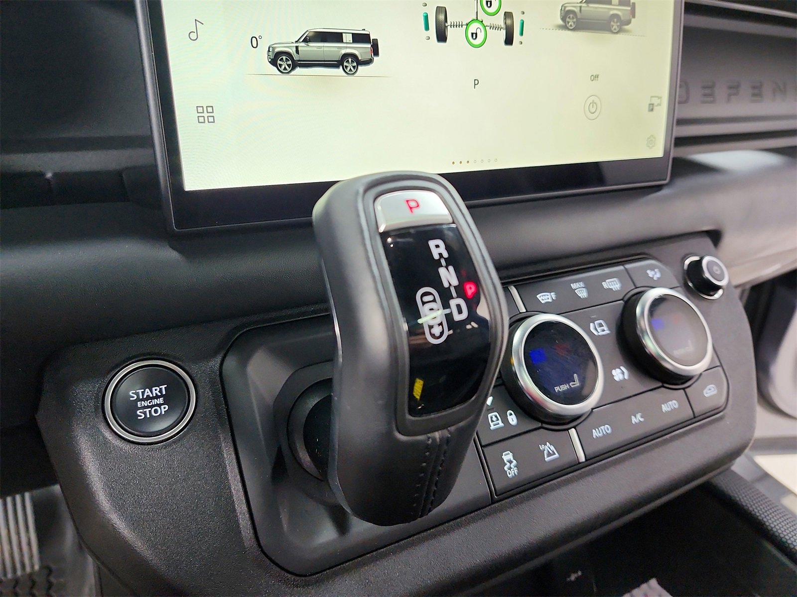 Used 2024 Land Rover Defender 130 Outbound image 28