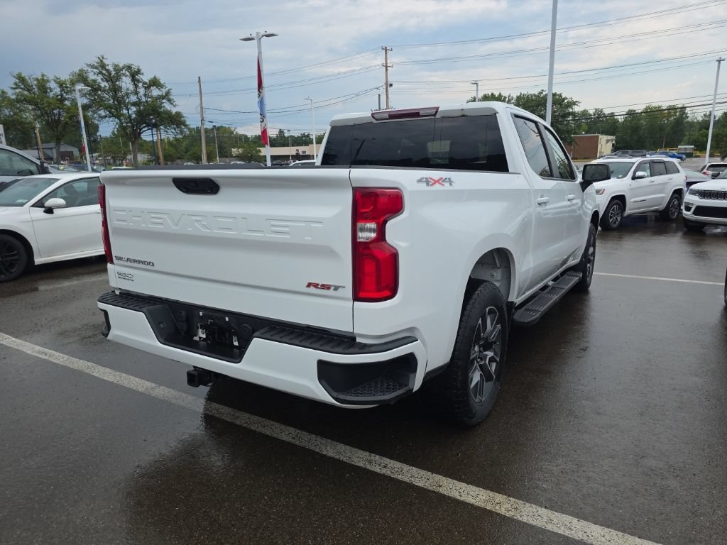 Used 2023 Chevrolet Silverado 1500 RST AWD/4WD image 8