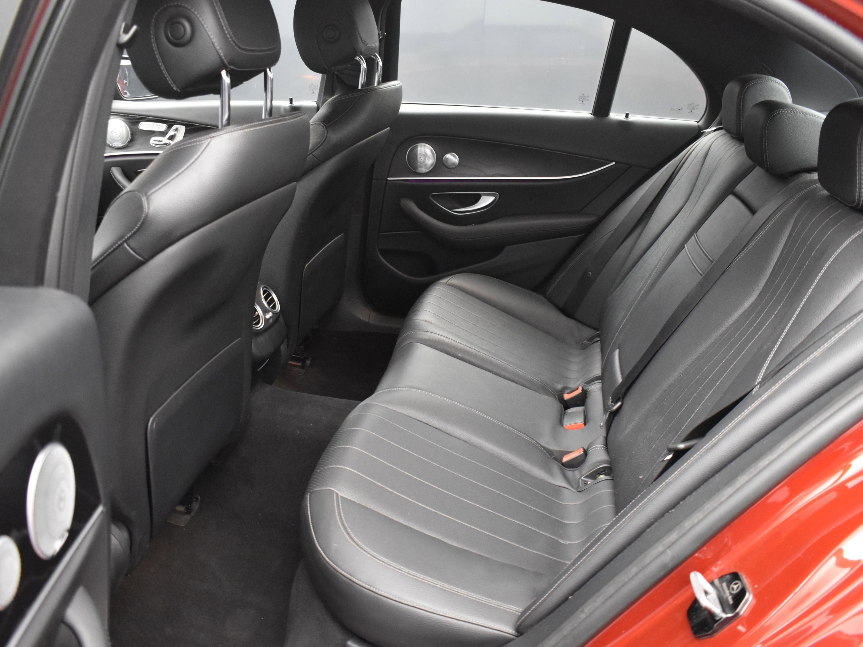 Used 2018 Mercedes-Benz E 300 4MATIC w/ Premium 2 Package image 12