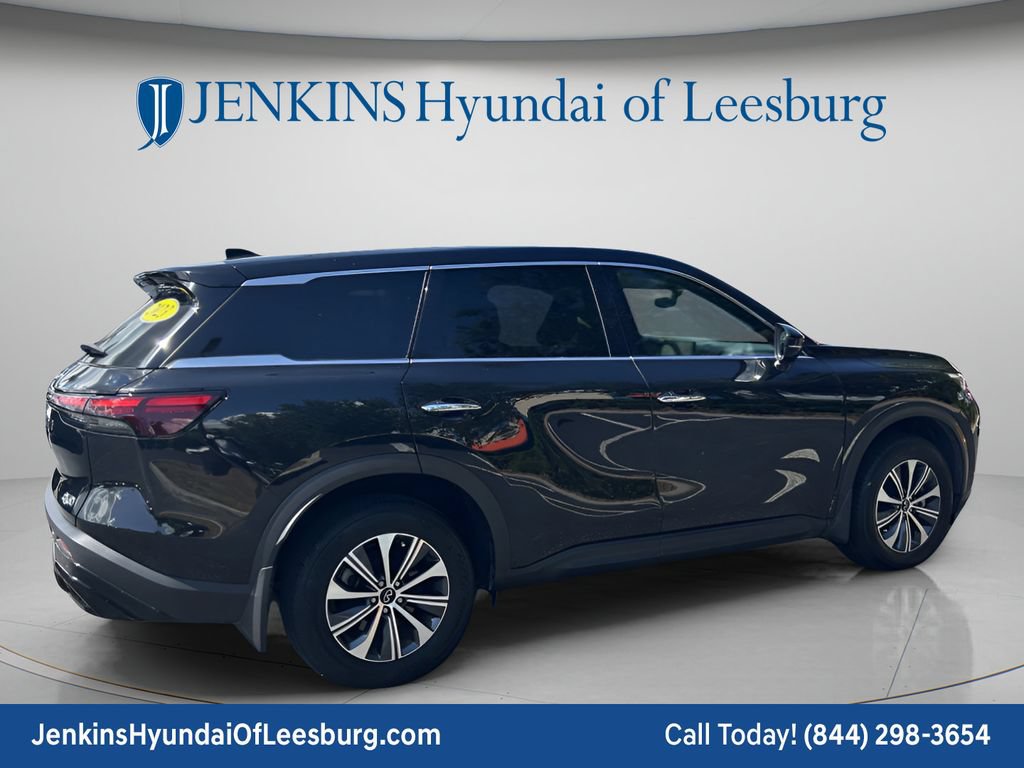 Used 2023 INFINITI QX60 Pure FWD image 3