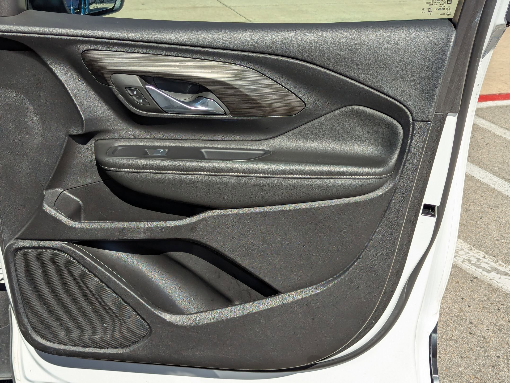 Used 2024 GMC Terrain SLE image 28