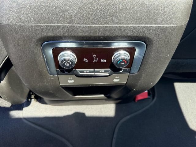 Used 2023 GMC Yukon AT4 w/ AT4 Premium Package AWD/4WD image 13