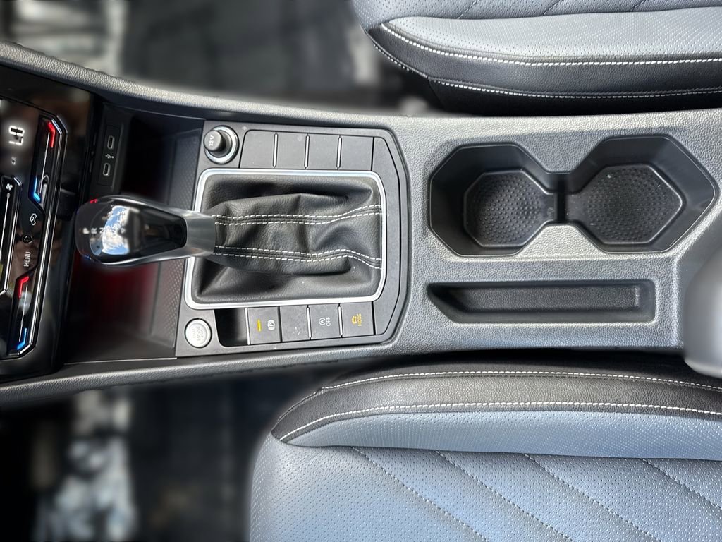 Used 2025 Volkswagen Jetta SEL image 21