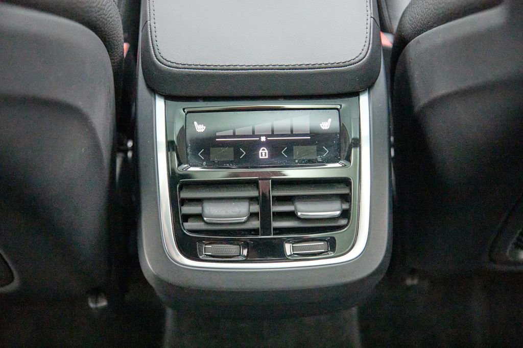 Certified 2023 Volvo XC90 B6 Plus w/ Protection Package Premier image 28