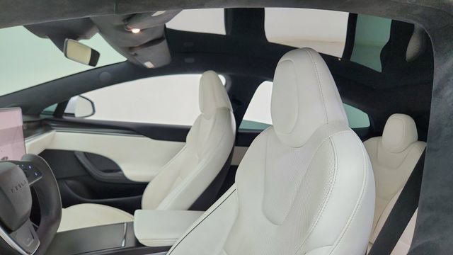 Used 2022 Tesla Model S Plaid AWD/4WD image 32