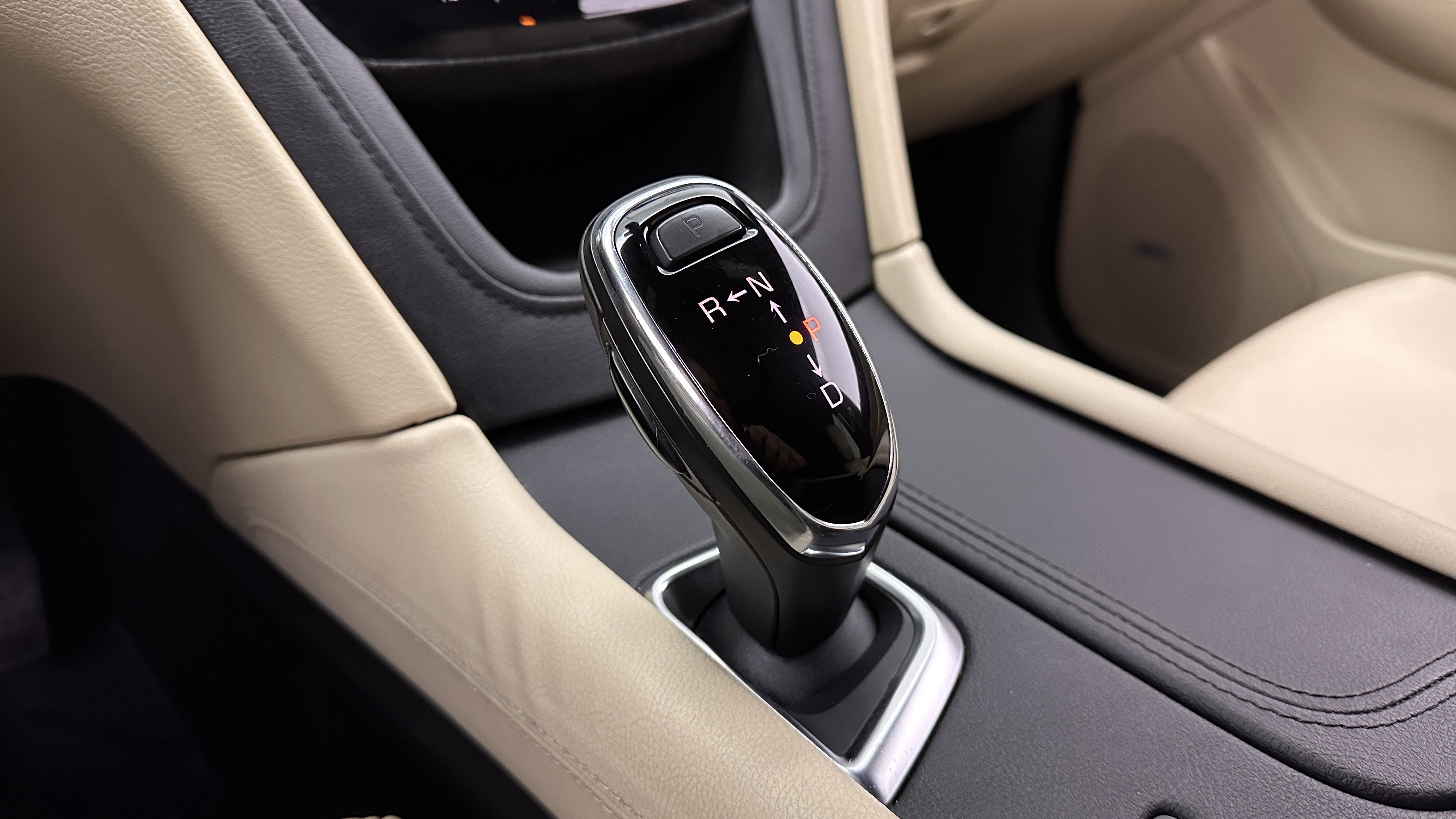 Used 2019 Cadillac XT5 FWD image 14