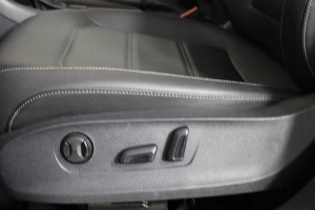 Used 2022 Volkswagen Passat 2.0T R-Line image 25