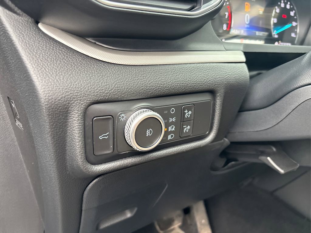 Used 2020 Ford Explorer XLT w/ Equipment Group 202A image 39