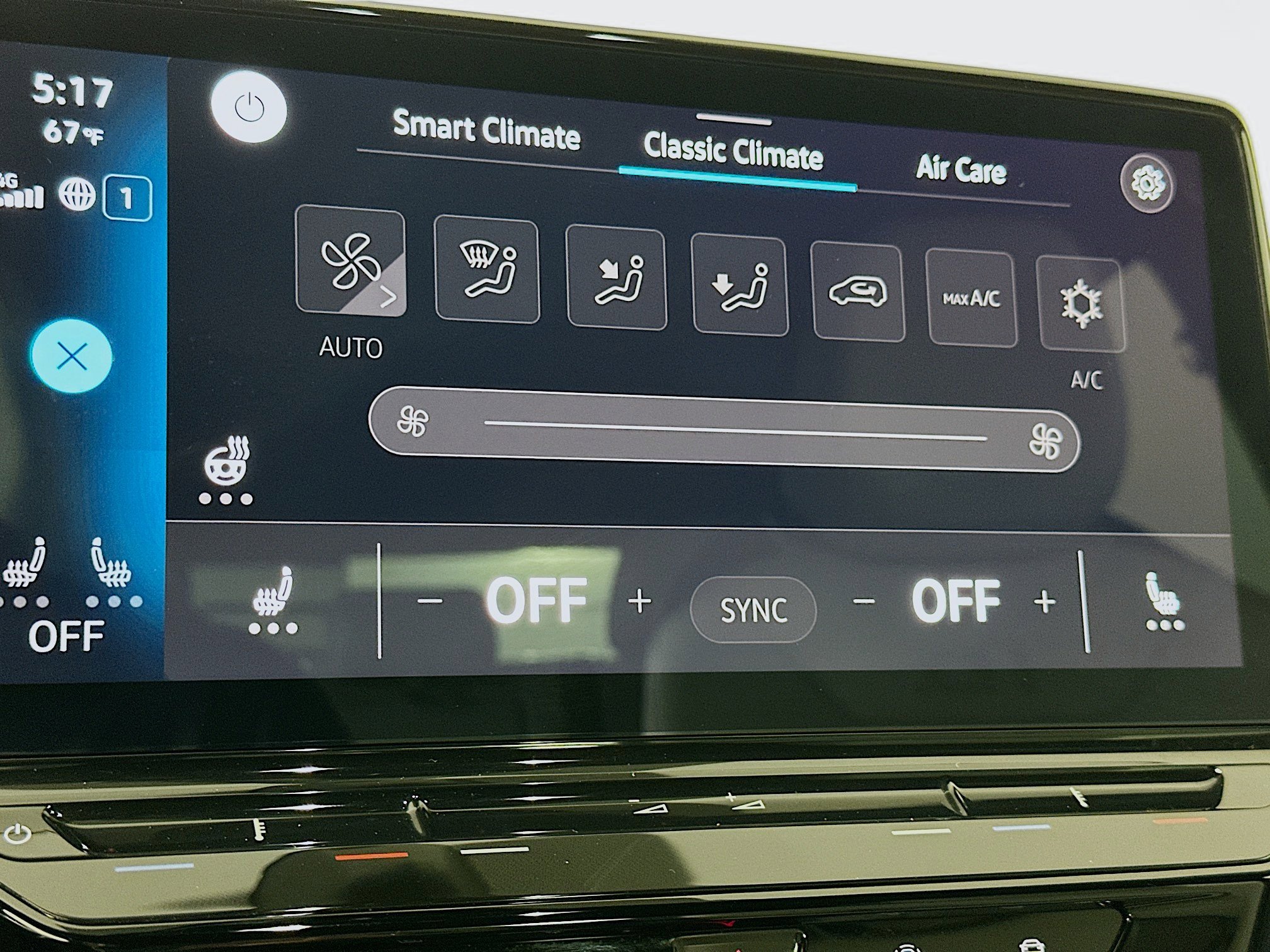 Used 2022 Volkswagen ID.4 Pro S w/ Gradient Package image 24