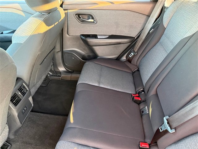 Used 2023 Nissan Rogue SV image 30