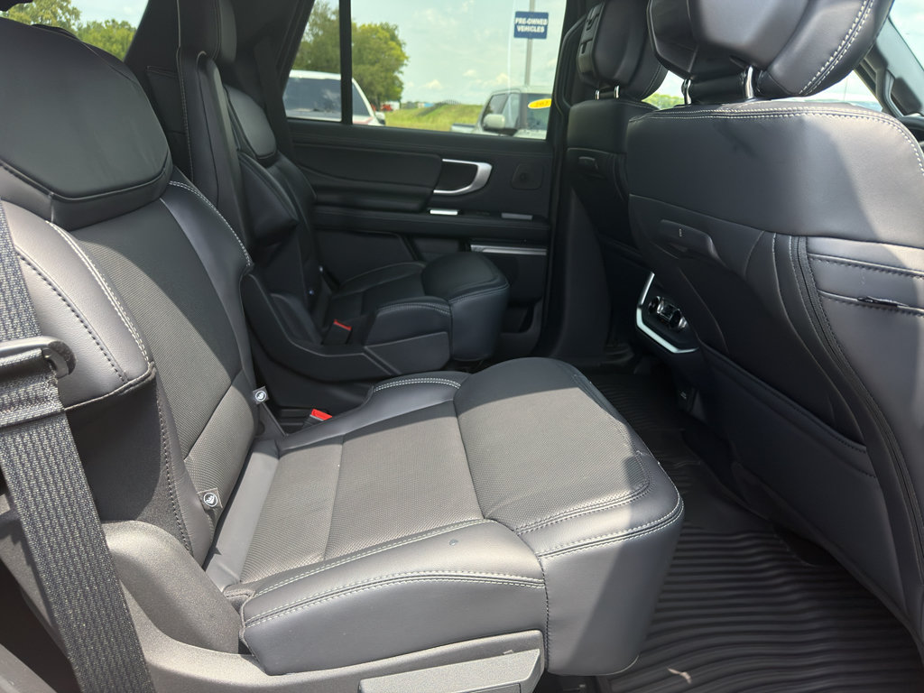 New 2027 Ford Expedition Platinum w/ Stealth Performance Package AWD/4WD image 23