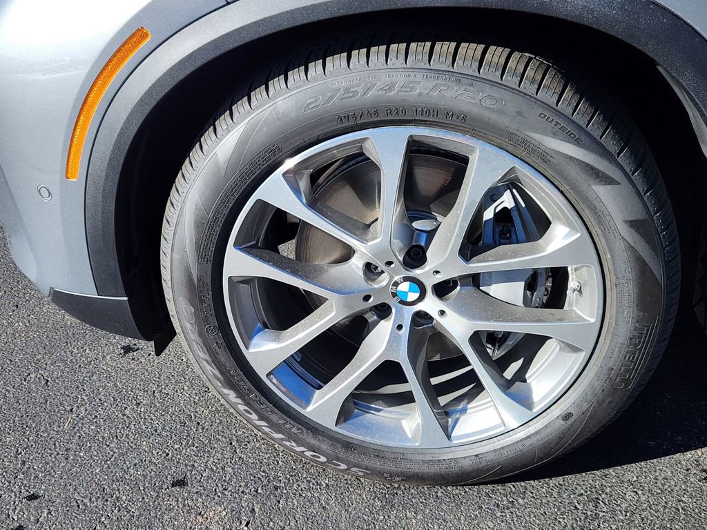 New 2026 BMW X5 xDrive50e w/ Premium Package AWD/4WD image 7