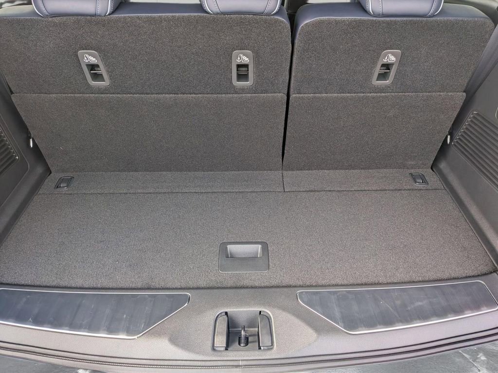 New 2026 INFINITI QX80 4WD w/ Sport Exterior Package image 30