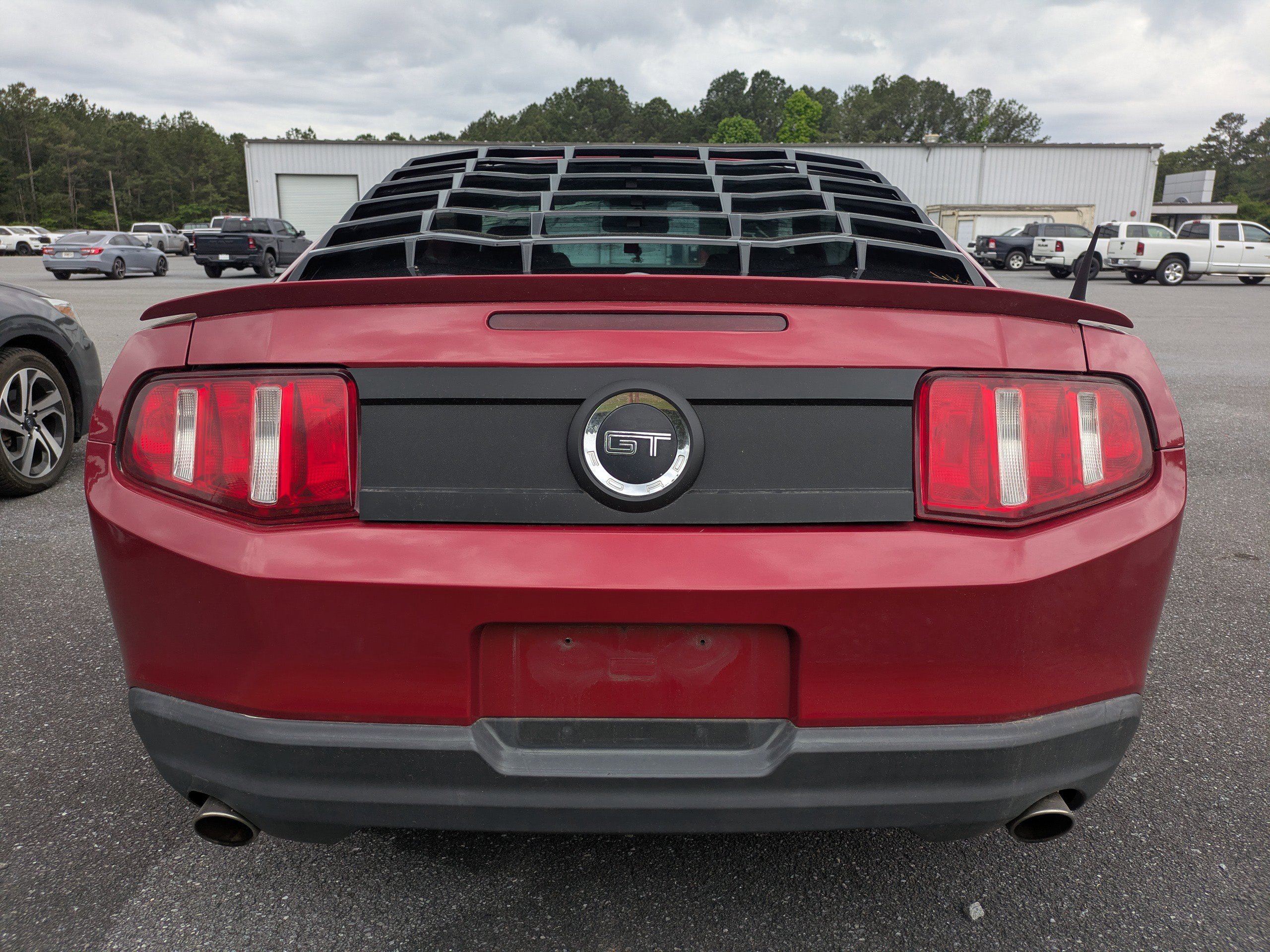 Used 2010 Ford Mustang GT RWD image 4