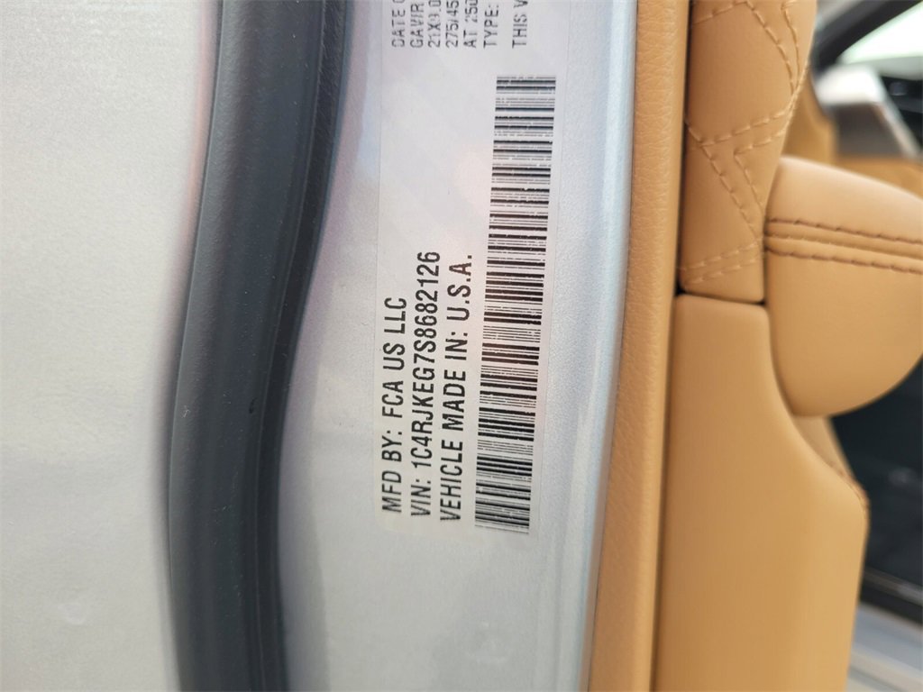 Used 2025 Jeep Grand Cherokee L Summit image 25