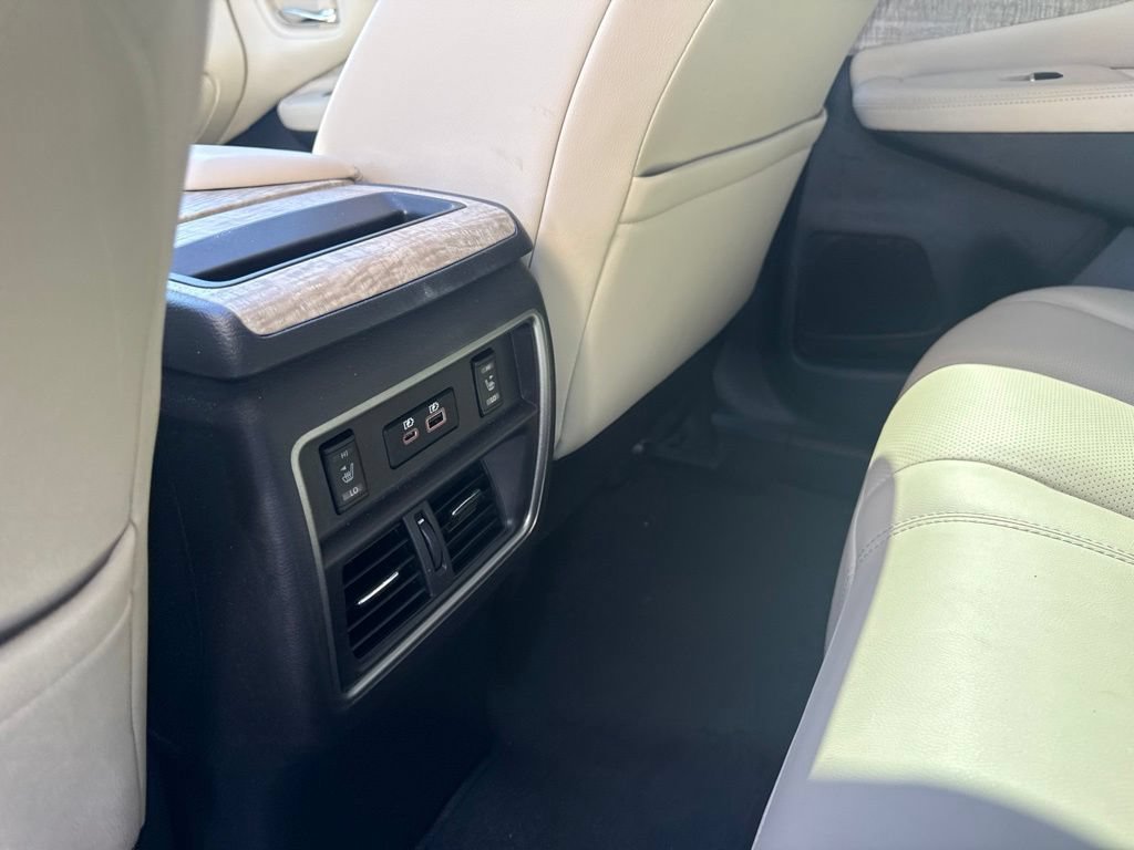 Used 2024 Nissan Murano SL w/ Cargo Package FWD image 14